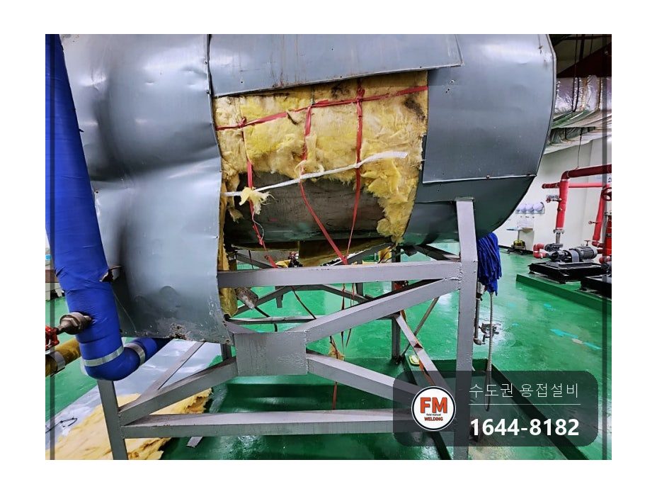 빌딩 온수탱크 하부 누수 아크 용접부 판재 보강 소켓 교체 시공 사진 2