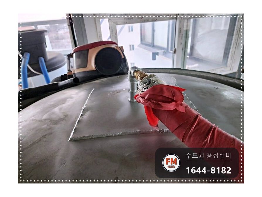 숙박시설 온수탱크 상부 누수 재수리 5T 판재 316L 알곤 보강 시공 사진 11