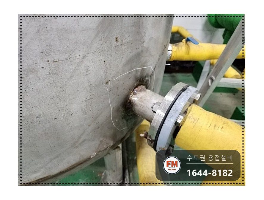 온수탱크 내부청소 출입구 타공 크랙 육성 용접 판재 보강 코팅 시공 사진 6