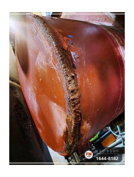 찜질방 온수탱크 누수 콘크리트 폐기물 제거 내부 3회 코팅 판재 보강 시공 사진 3