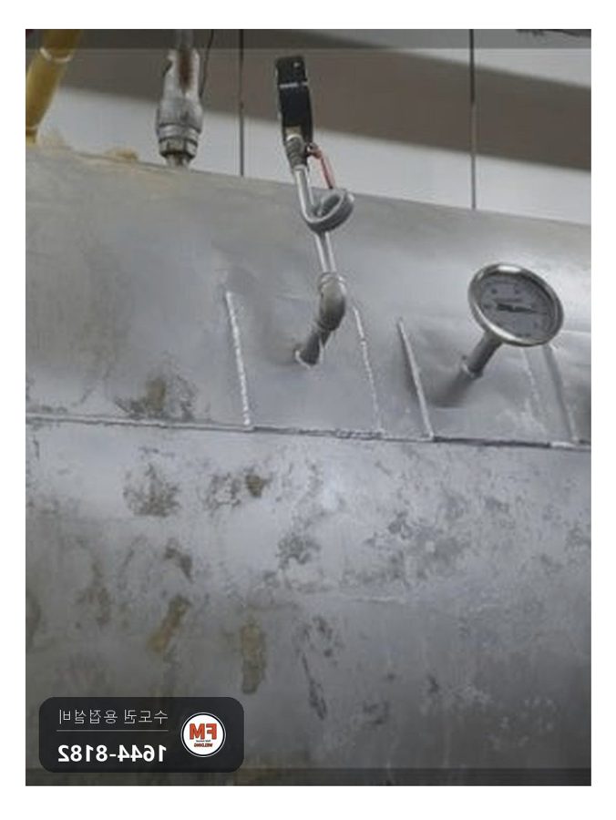 모텔 급탕탱크 부속 자리 누수 보수