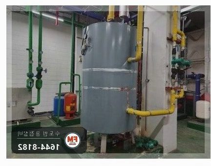요양시설 온수탱크 상부 누수 출수배관 측면 실금 판재 보강